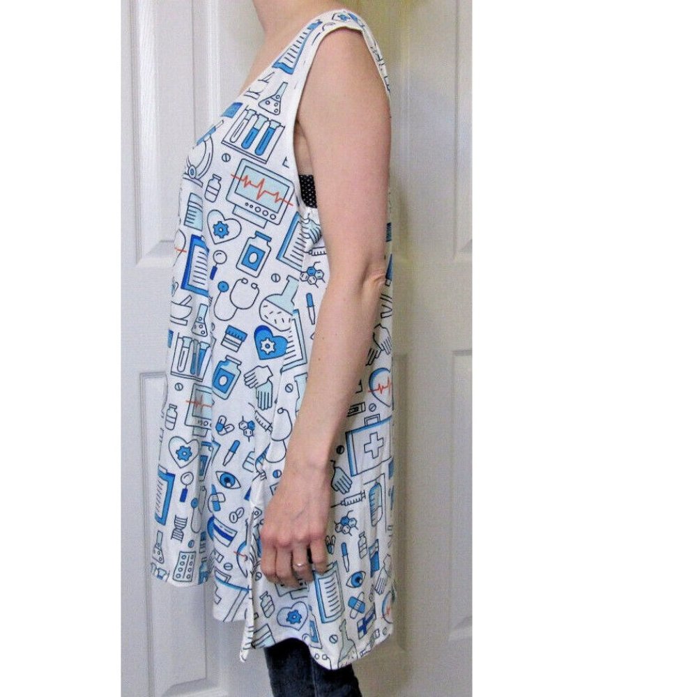 LuLaRoe Nurse Doctor Perfect Tank Tunic Top Work Shirt Blue White NWT Size M - Picture 5 of 12